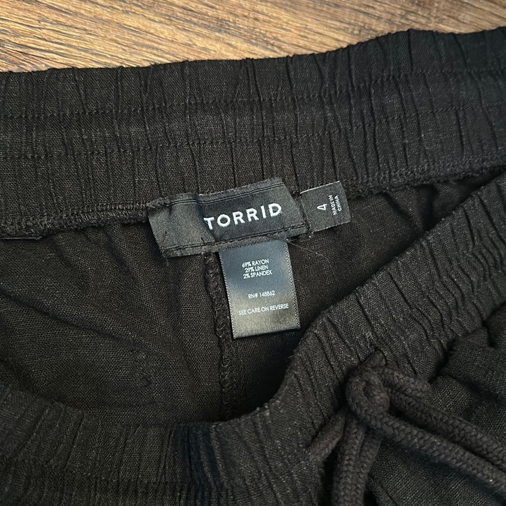 Torrid stretch waistband shorts